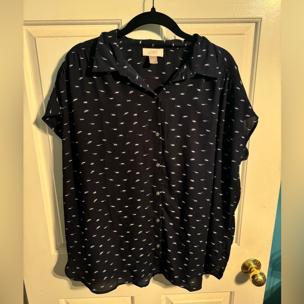 Navy printed cap sleeve loft top